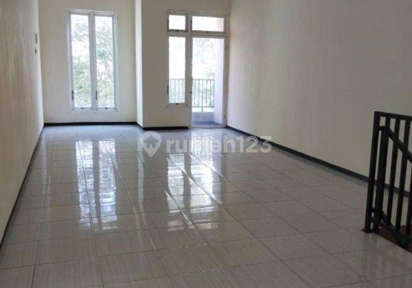 Ruko Strategis Dimensi 4 X 15 Dijual di Tasikmadu Malang Gmk00762 2