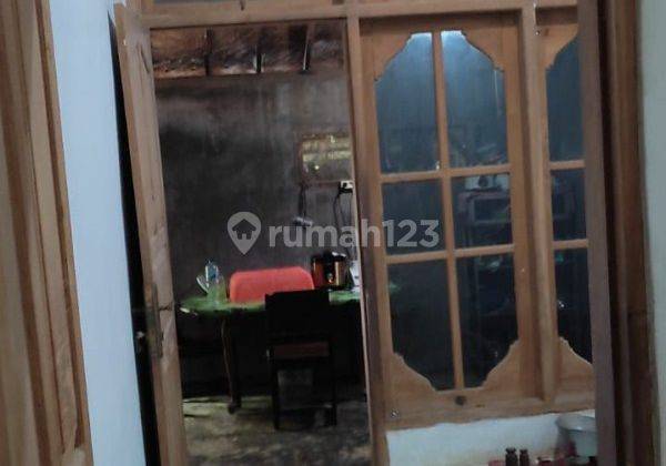 Rumah Berhalaman Luas di Desa Banyupoh, Buleleng, Bali Gmk01848 7