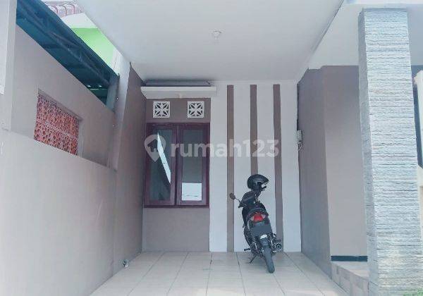 Rumah Bagus Minimalis di Kepuharjo Karangploso Malang Gmk02212 2