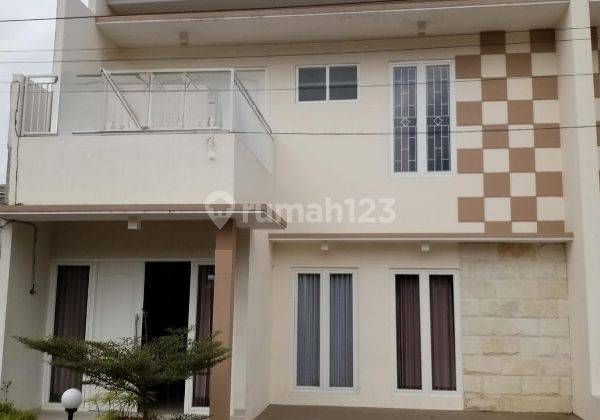 Rumah Baru Full Furnish di Villa Sultan Junrejo Batu Gmk02515 1