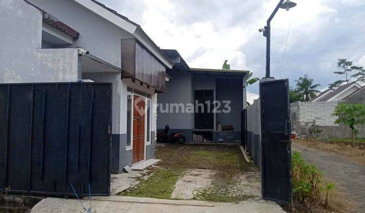 Rumah Berhalaman Luas di Curungrejo Kepanjen Malang Gmk02663 2