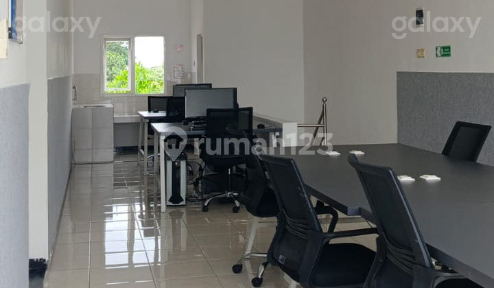 Strategic 3-Story Shop House in Malang City GMK00316 2