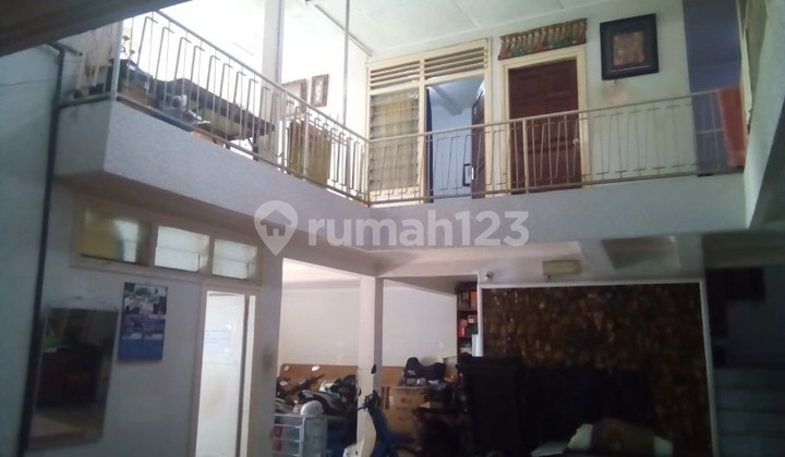 Rumah Mewah Tengah Kota Dekat Jalan Ijen Malang GMK00901RIB 2