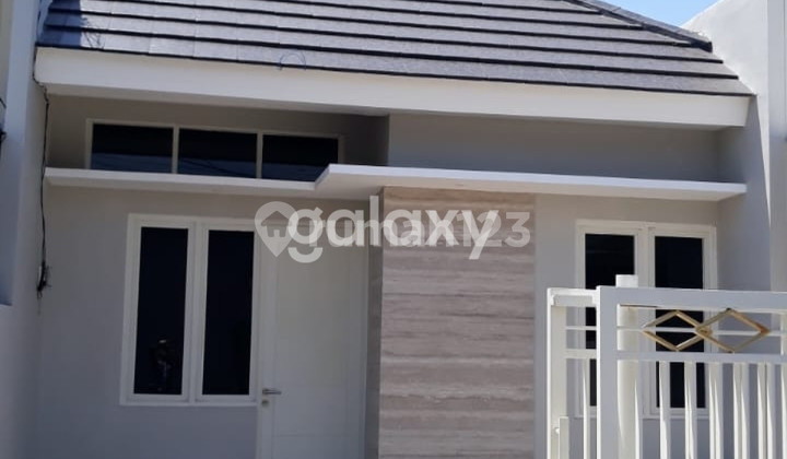 Rumah Baru Alana Regency Amesta Living Surabaya GMK03537