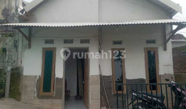 Affordable House with Motorcycle Access in Sawojajar Malang GMK03872 1