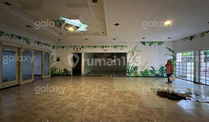 Ruang Usaha Strategis Area Bundaran Ijen Malang Kota GMK03387 2