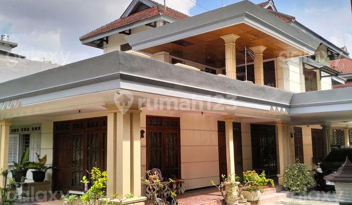 Rumah Mewah Posisi Hook Area Klojen Malang Kota GMK03687