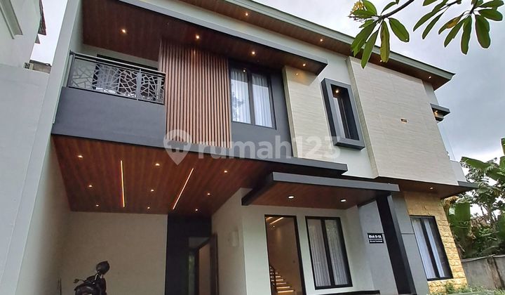 Jual Rumah Hook Siap Huni Dalam Komplek di Jagakarsa 2