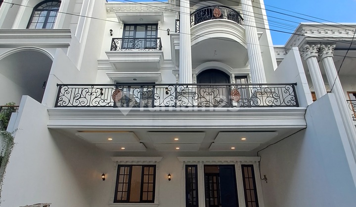 Sell Cheap Ready-to-Live House in Kebagusan 1