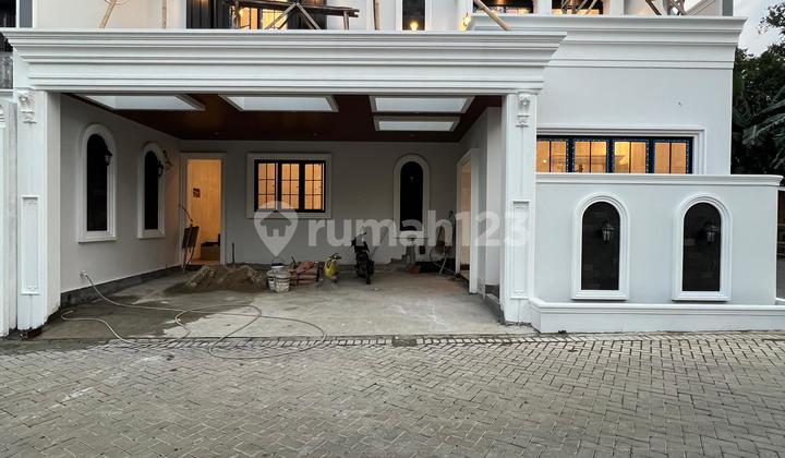 Dijual Rumah Ada Kolam Renang Pribadi Dalam Komplek Di Jagakarsa 