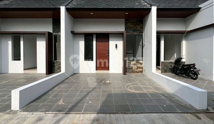 Jual Rumah Minimalis Modern Nempel Pintu Toll Kukusan Beji Depok 2