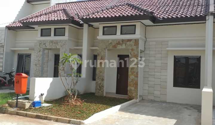 For Sale Affordable House Ready to Occupy Near Depok Baru Station