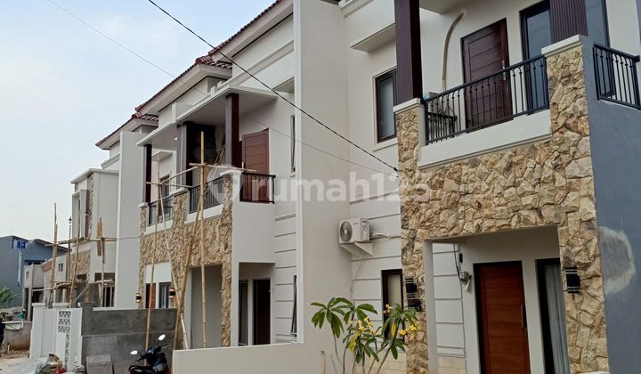 Jual Rumah 2 Lantai Murah Free Biaya KPR Dekat Toll Desari Depok Jual Rumah 2 Lantai Murah Free Biaya KPR Dekat Toll Desari Depok