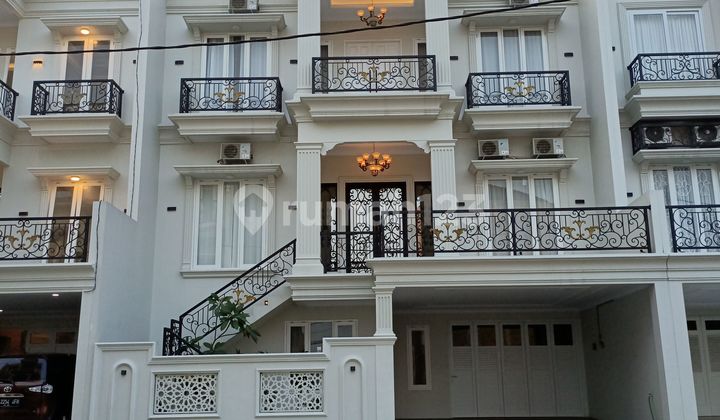 Dijual Rumah Classic Murah dan Siap Huni di Jagakarsa