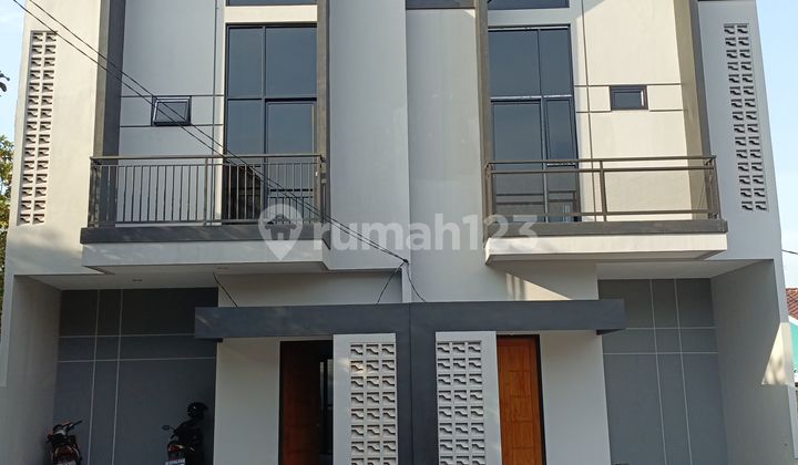Dijual Rumah Scandinavian Free Biaya Biaya di Pancoran Mas Depok