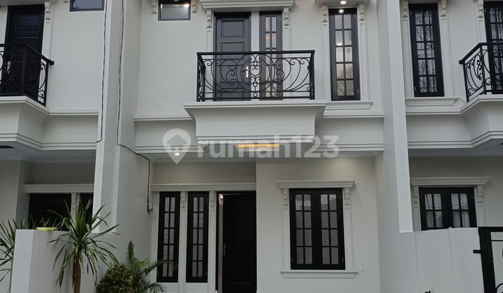 Jual Rumah Clasic Modern 1 Milyaran di Ciganjur Jagakarsa Jual Rumah Clasic Modern 1 Milyaran di Ciganjur Jagakarsa