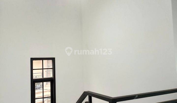 Dijual Rumah Pinggir Jalan Raya Cocok Untuk Usaha 2