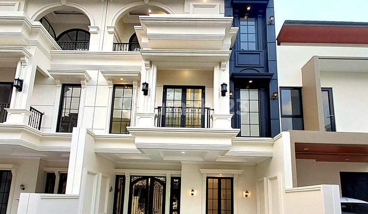 Dijual Rumah American Classic Dalam Komplek Besar di Jagakarsa Dijual Rumah American Classic Dalam Komplek Besar di Jagakarsa