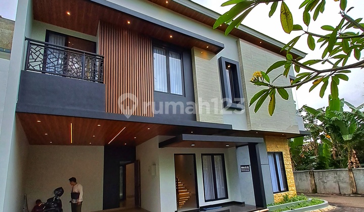 Jual Rumah Hook Siap Huni Dalam Komplek di Jagakarsa Jual Rumah Hook Siap Huni Dalam Komplek di Jagakarsa