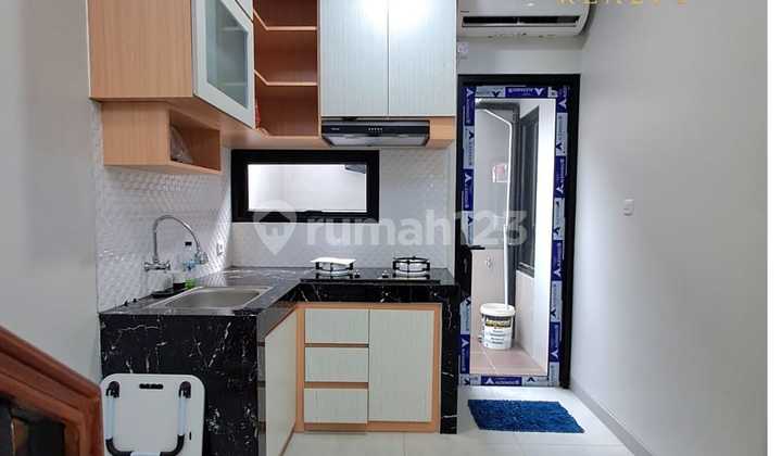 1.5-Story House Near Toll Gate and Depok Station 2