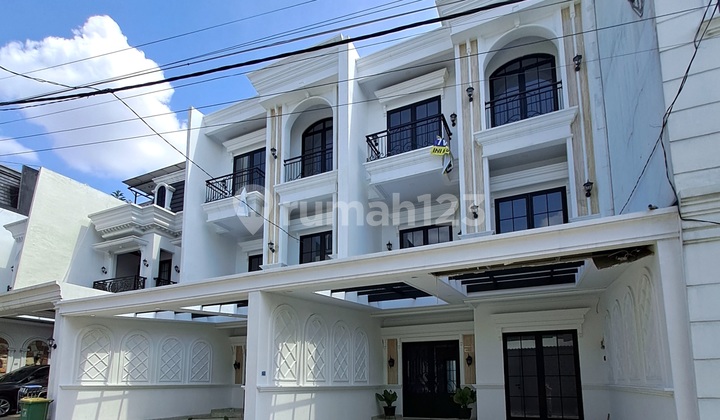 Di Jual Rumah Luas dan Murah Dalam Komplek Elit Jagakarsa