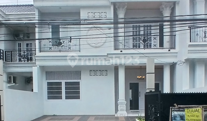 Jual Rumah Plus Kolam Renang di Cinere Depok 2