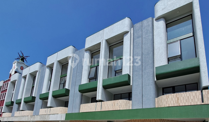 For sale: Commercial shop house in Kebagusan, South Jakarta 1