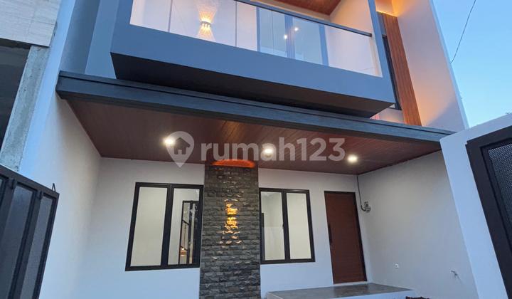 Jual Rumah Modern Kontemporer di Jagakarsa