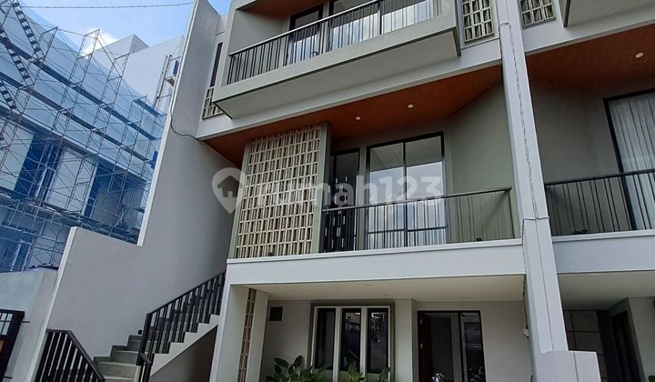 Jual Rumah Modern Kontemporer di Jagakarsa Jakarta Selatan 2