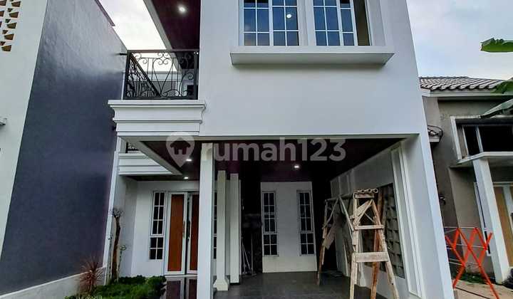 Modern Minimalist House Near Kukusan Toll Gate, Beji, Depok. 2