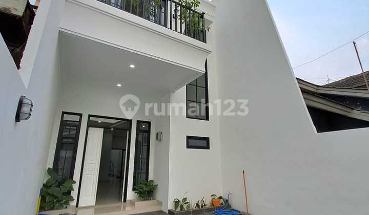 Jual Cepat Rumah Minimalis Modern Dekat Gerbang Toll Cinere