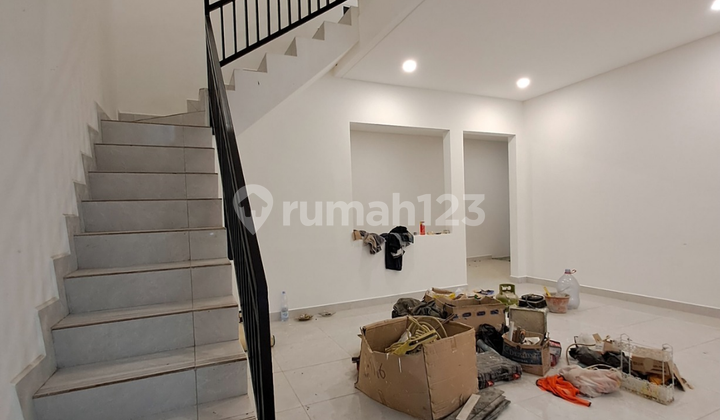 For Sale Cheapest House in a Large Complex in Jagakarsa 2