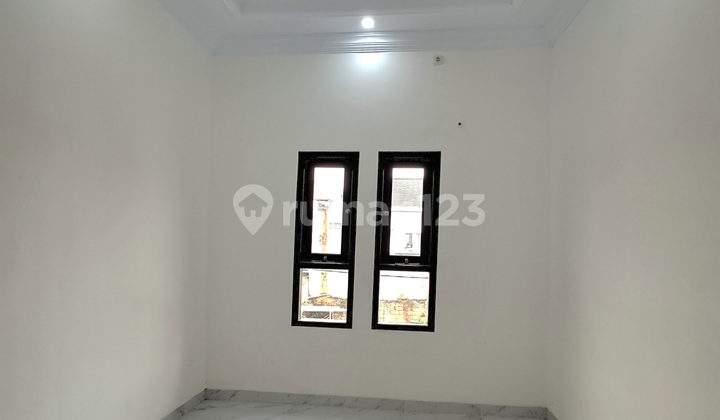 Jual Rumah Classic Modern Siap Huni Dekat Stasiun Baru Depok 2