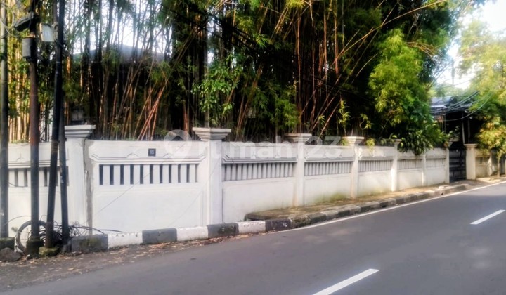 Rumah Hook Tanah Luas Lokasi Bergengsi Jual Murah Hitung Tanah