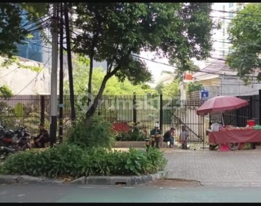 Tanah Komersial Lokasi Elite & Bagus Harga Dibawah Njop