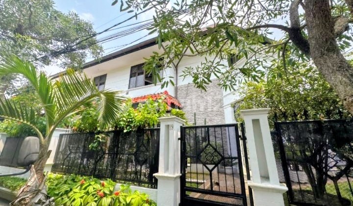 Rumah 2 Lantai Bagus Tanah Luas Asri Dan Tenang, Dijual Dibawah Harga Pasar 2