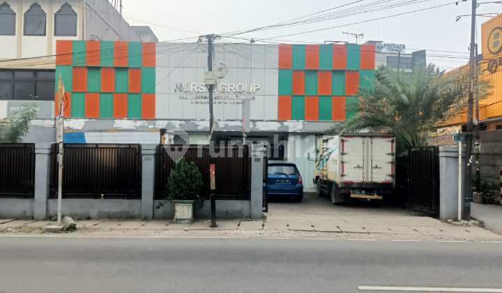 Bangunan Komersial Lokasi Strategis Jual Hitung Tanah Dibawah Njop.