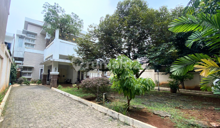 Hunian Mewah Besar & Tanah Luas Dengan Harga Hitungan Tanah Dibawah Njop