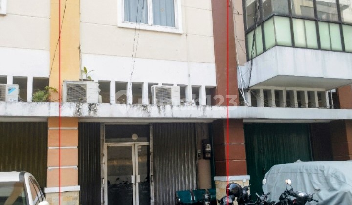 Ruko 2,5 Lantai Dilokasi Strategis Dan Ramai Harga Murah Terjangkau