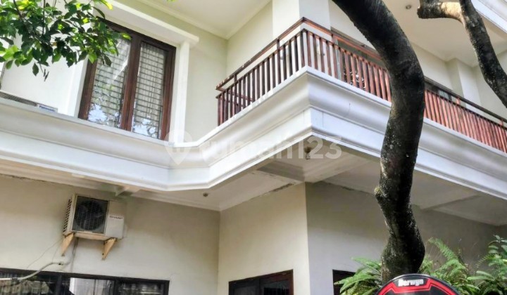 Rumah Bagus 2 Lantai Asri & Nyaman Parkiran Luas Harga Murah Nego Sampai Deall !!!