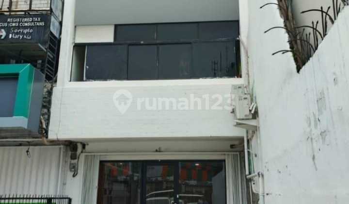 Cheap Shophouse in a Very Strategic Location by the Main Road 2