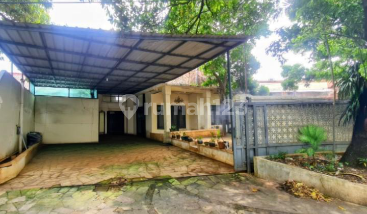 Bangunan Ex Kantor Dilokasi Strategis & Terkenal Dijual Murah Hanya Hitung Tanah Dibawah Pasar.