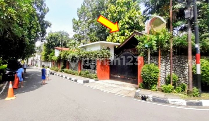 Rumah Tanah Luas Dilokasi Elite Dijual Murah Hitung