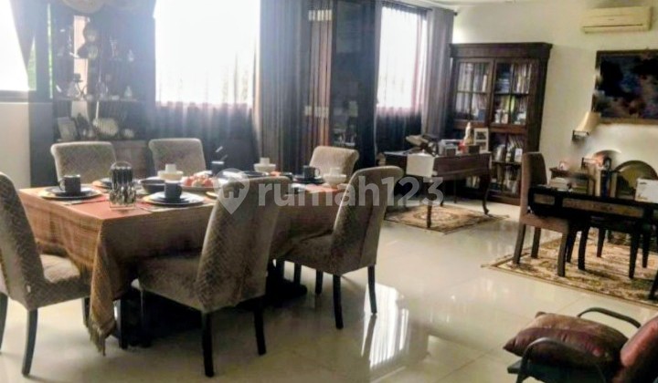Rumah Bagus Luas Dikawasan Elite dan Strategis Dijual Jauh Dibawah Harga Pasar 2