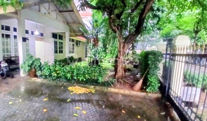 Hunia Asri Nyaman dan Tenang dengan Tanah Luas Dijual Murah Jauh Diharga Pasar