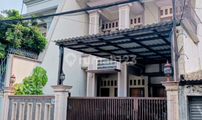 Rumah Bagus 2 Lantai Tanah Luas Jual Murah 2