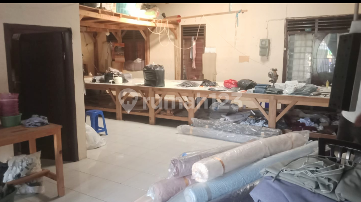 Affordable House with Large Land in a Strategic Location 2