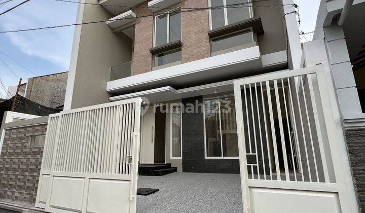 Rumah Baru Nginden Intan Surabaya SHM 2 Lantai 2