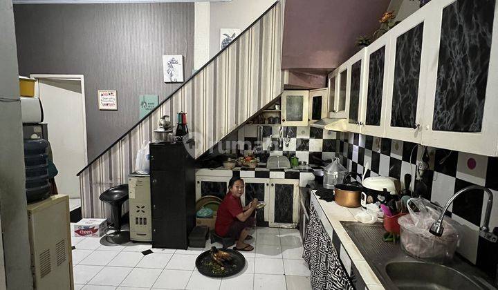 Rumah 2 Lantai Bagus Semi Furnished di Malang Cocok Usaha 2