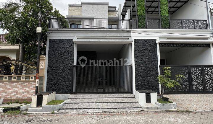 Rumah Baru Jemur Andayani 2 Lantai Plafon 4 Meter Balkon 2